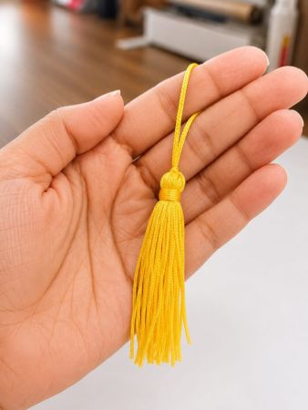 TASSEL AMARELO